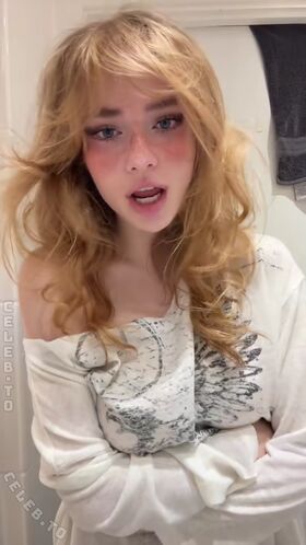 felinenyaa Nude Leaks OnlyFans Photo 46