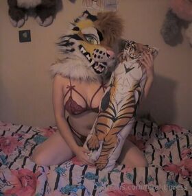 feral.tigress Nude Leaks OnlyFans Photo 25