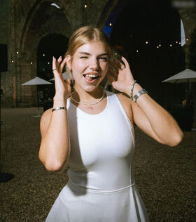 Fibi Çıplak Sızdırılmış OnlyFans Fotoğrafı 9