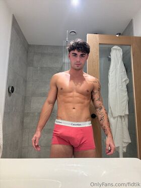 fidtik Foto trapelata OnlyFans nuda 2