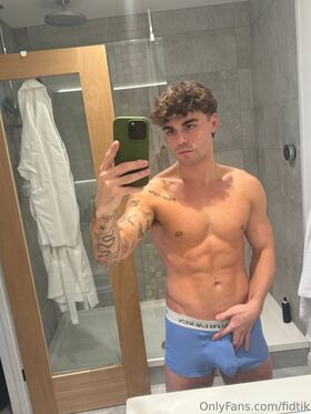 fidtik Foto trapelata OnlyFans nuda 6