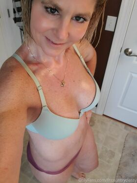 fitcountryclassy Nude Leaks OnlyFans Photo 22