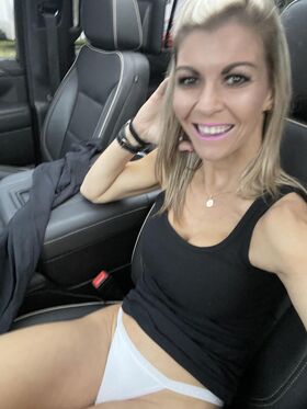 Fitwife1983 Nude Leaks OnlyFans Photo 31