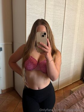 FleurSkywalker नग्न लीक OnlyFans फोटो 34