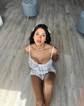 Floppy Abril Nude Leaks OnlyFans Photo 52