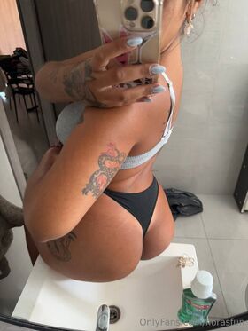 florasfun Nøgne lækkede OnlyFans foto 3