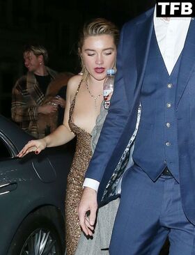 Florence Pugh Nude Leaks OnlyFans Photo 34