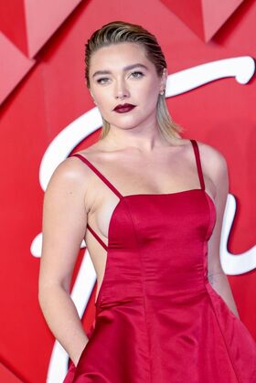 Florence Pugh Nude Leaks OnlyFans Photo 42