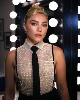 Florence Pugh Nude Leaks OnlyFans Photo 97