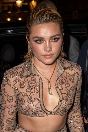 Florence Pugh Nude Leaks OnlyFans Photo 226