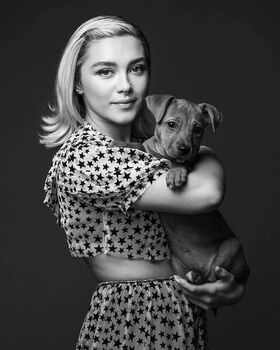 Florence Pugh Nude Leaks OnlyFans Photo 230
