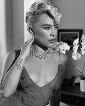Florence Pugh Nude Leaks OnlyFans Photo 282