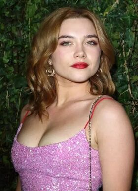 Florence Pugh Nude Leaks OnlyFans Photo 339