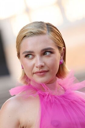 Florence Pugh Nude Leaks OnlyFans Photo 394