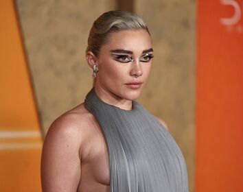 Florence Pugh Nude Leaks OnlyFans Photo 455