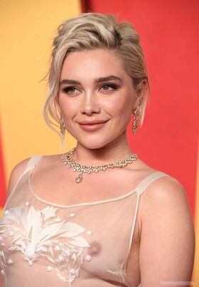 Florence Pugh Nude Leaks OnlyFans Photo 536