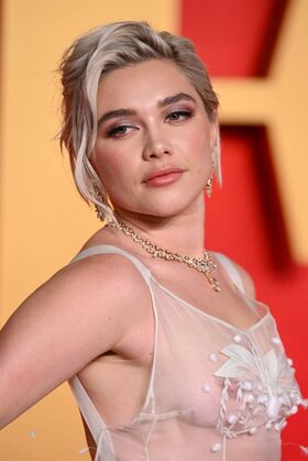 Florence Pugh Nude Leaks OnlyFans Photo 538