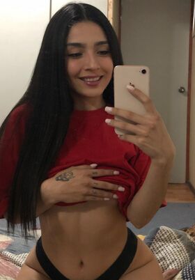 Flores_Isabella98 Nude Leaks OnlyFans Photo 24