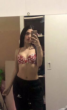 Flores_Isabella98 Nude Leaks OnlyFans Photo 26