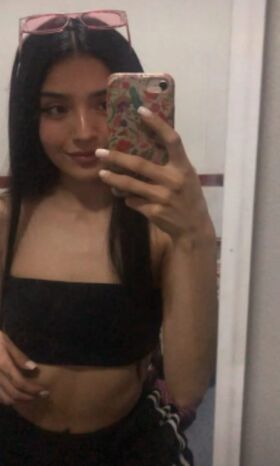 Flores_Isabella98 Nude Leaks OnlyFans Photo 35