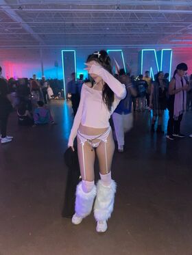 Flowwithsky Fotografie scursă ilegal OnlyFans dezbrăcată 71