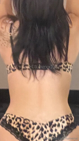 flumenar Fotografie scursă ilegal OnlyFans dezbrăcată 5