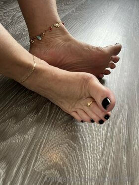 foot-mistress-miss-b Nude Leaks OnlyFans Photo 60