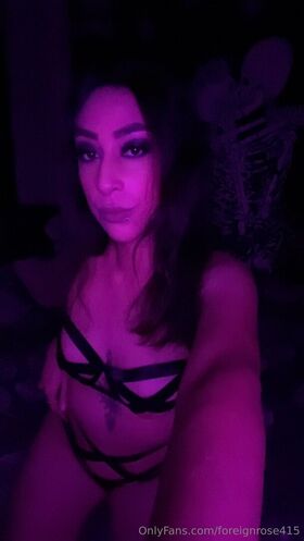 foreignrose415 Nøgne lækkede OnlyFans foto 11