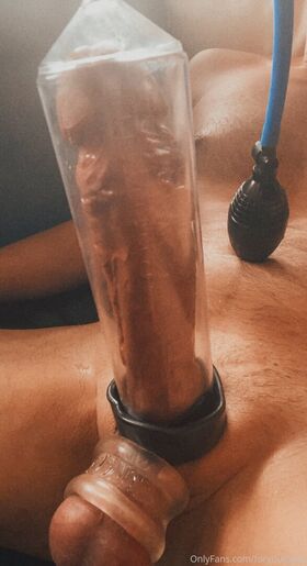 foryour3yes Nude Leaks OnlyFans Photo 6