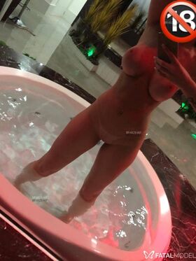 Francieli Rossa Nude Leaks OnlyFans Photo 5