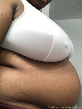 freakythickums Nude Leaks OnlyFans Photo 37