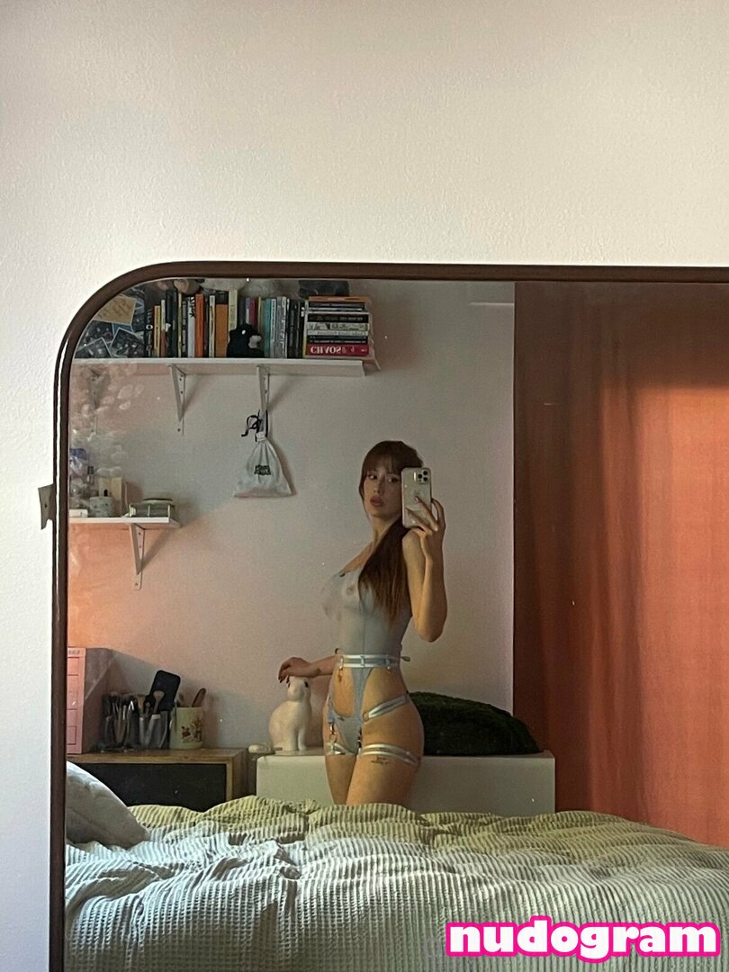 bugsizechihuahua  freshhel Nude Leaks OnlyFans Photo 17 - Nudogram v2.0