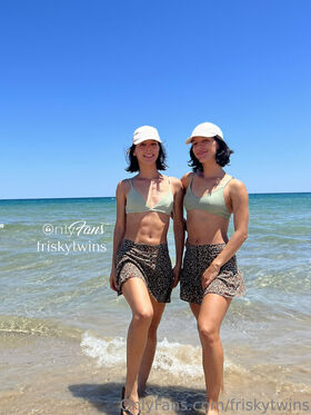 Frisky Twins Nude Leaks OnlyFans Photo 17