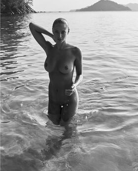 Genevieve Morton Nude Leaks OnlyFans Photo 53