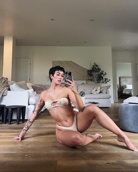 Gianna Evelyn Nude Leaks OnlyFans Photo 44