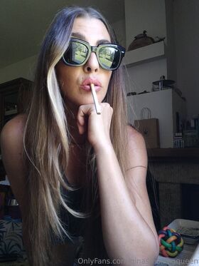 ginasmokingqueen Foto trapelata OnlyFans nuda 82