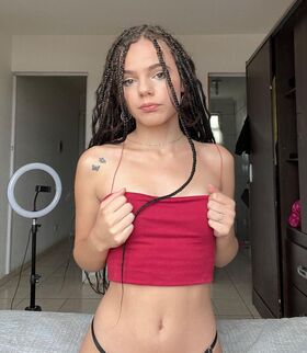 Giovana Nude Leaks OnlyFans Photo 13