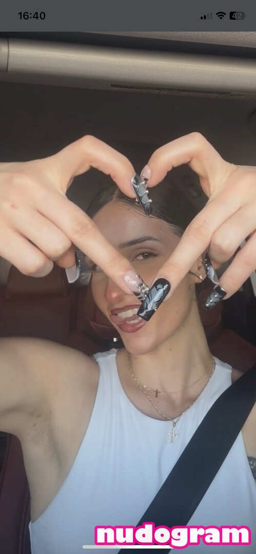 girlwiththesnaketattoo