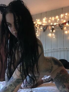 glamourgoth Nude Leaks OnlyFans Photo 4