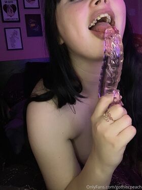 Gothicc Peach Nude Leaks OnlyFans Photo 14