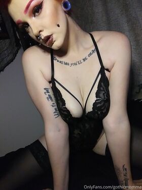 gothicmomma Nude Leaks OnlyFans Photo 21