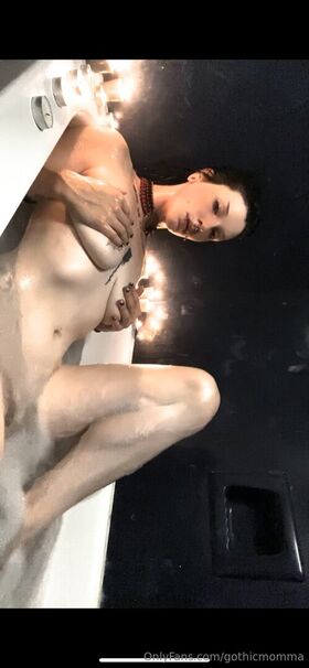 gothicmomma