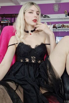 Grimoire Nude Leaks OnlyFans Photo 14
