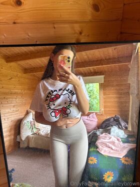 haiileybrown Fotografie scursă ilegal OnlyFans dezbrăcată 22