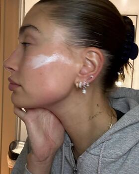 Hailey Baldwin Bieber