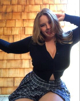 Haley E Nahé uniklé OnlyFans foto 9