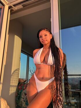 Halle Bailey Nude Leaks OnlyFans Photo 130