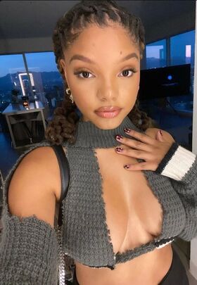 Halle Bailey Nude Leaks OnlyFans Photo 171
