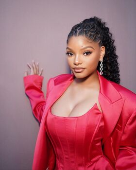Halle Bailey Nude Leaks OnlyFans Photo 178