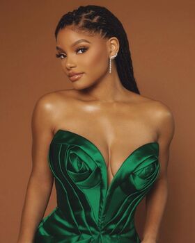 Halle Bailey Nude Leaks OnlyFans Photo 322
